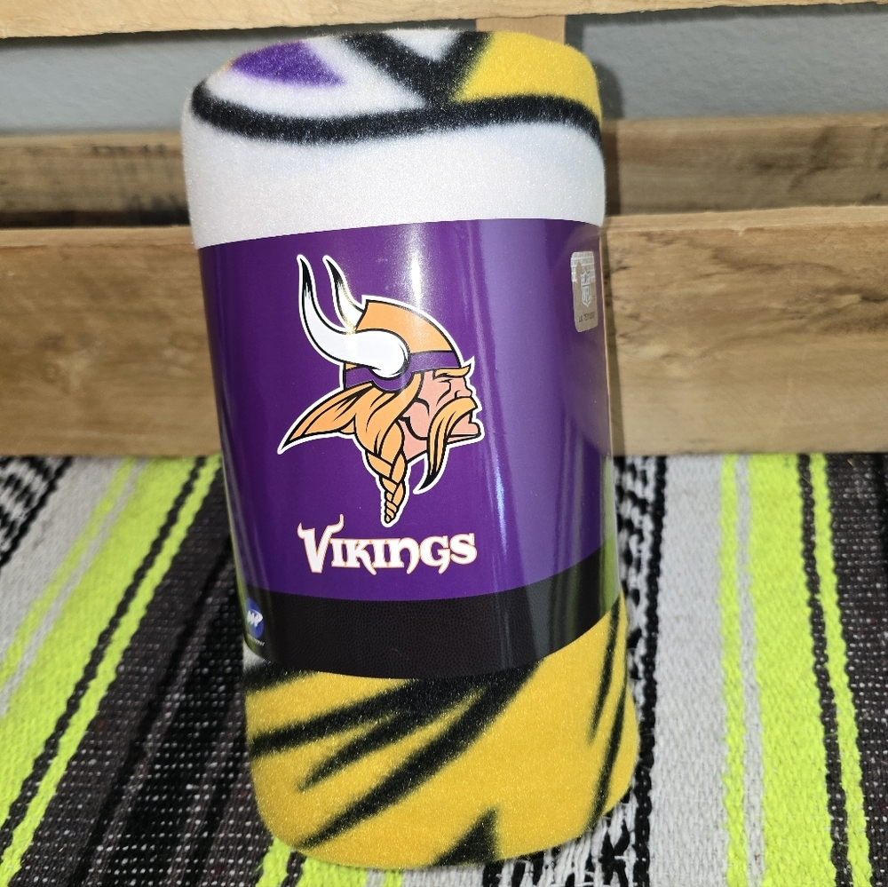 NWT Minnesota Vikings Team Logo Fleece Throw Blanket
